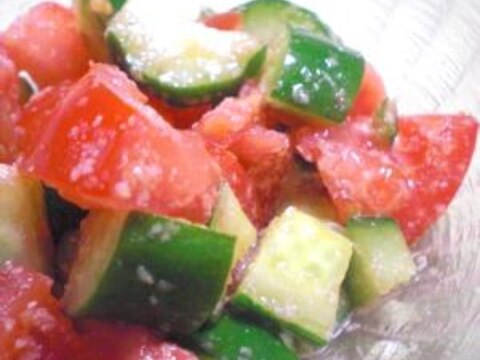 めんつゆで味付け トマトときゅうりのごまサラダ レシピ 作り方 By まミィ 楽天レシピ